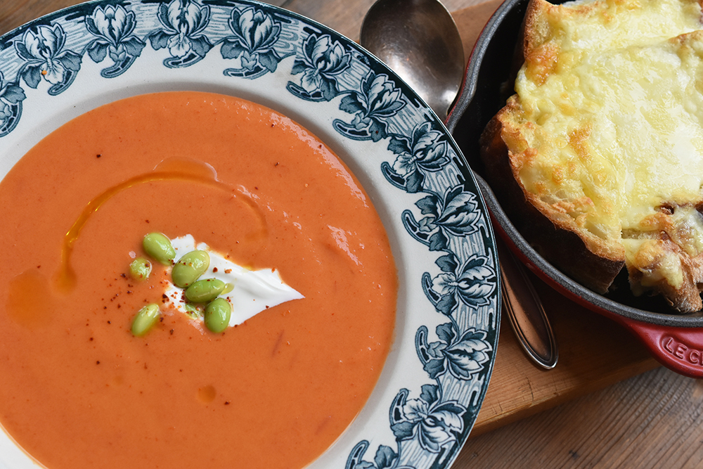 「本日のスープとパン」1100円