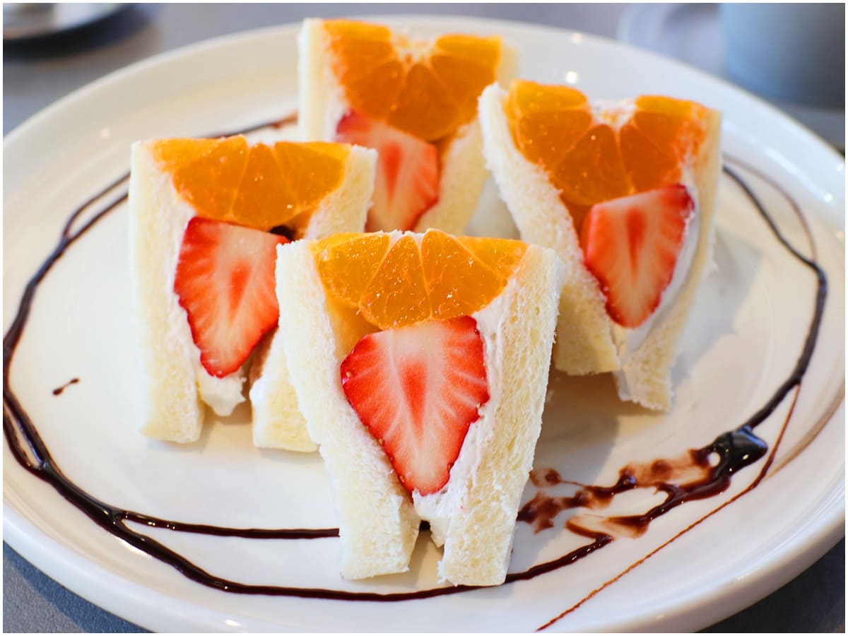 「あまおういちごと西海みかんのフルーツサンド」900円