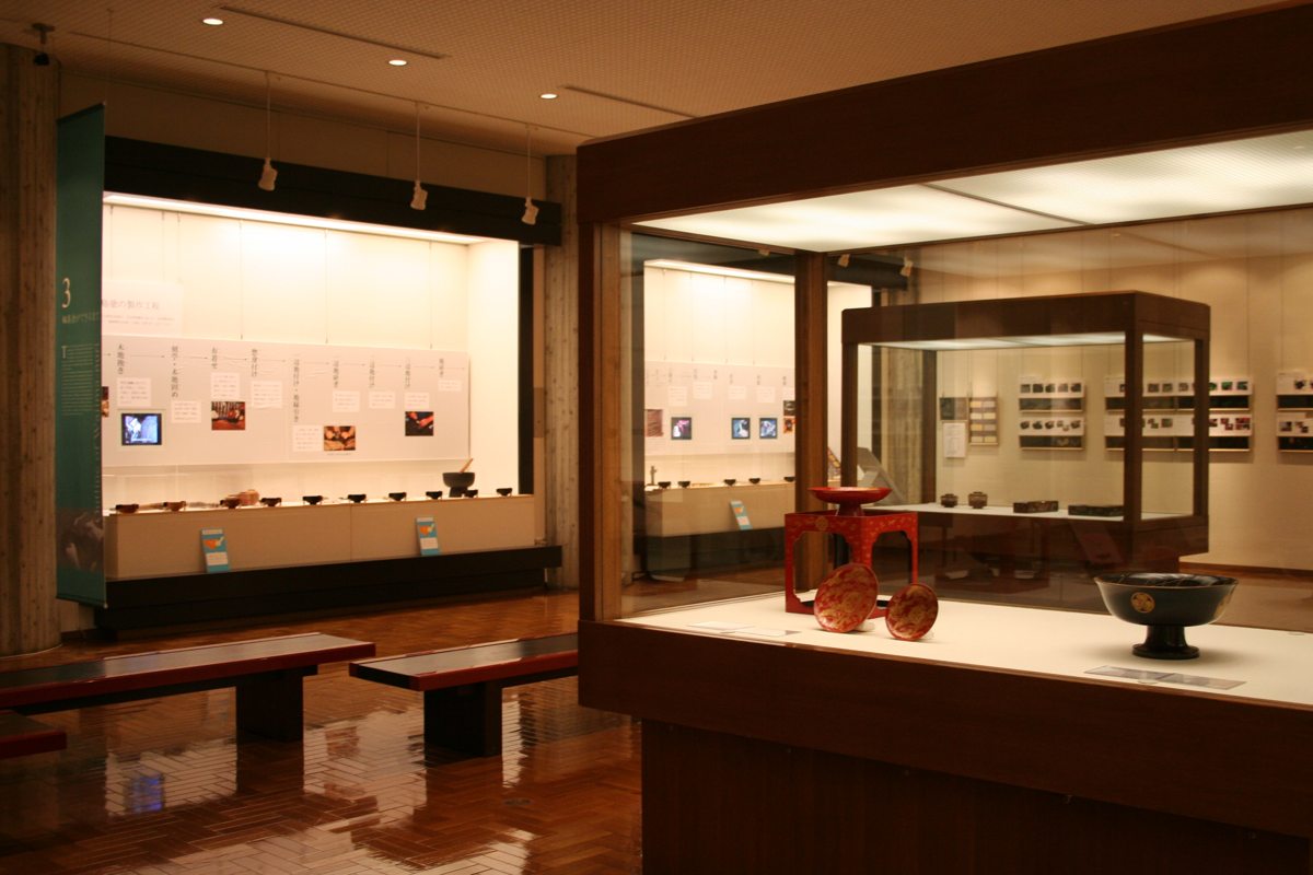 漆芸品を専門にした世界唯一の美術館