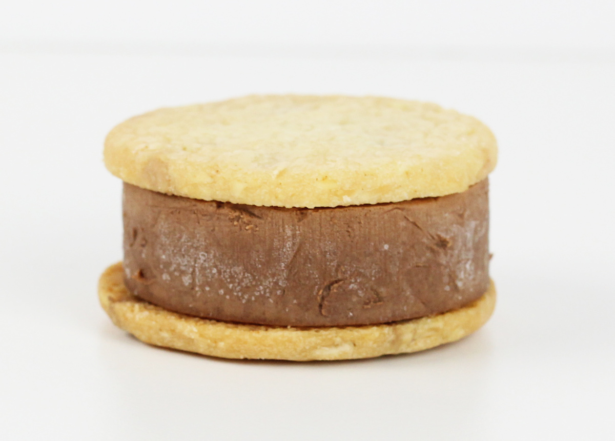 ビターチョコ　560円