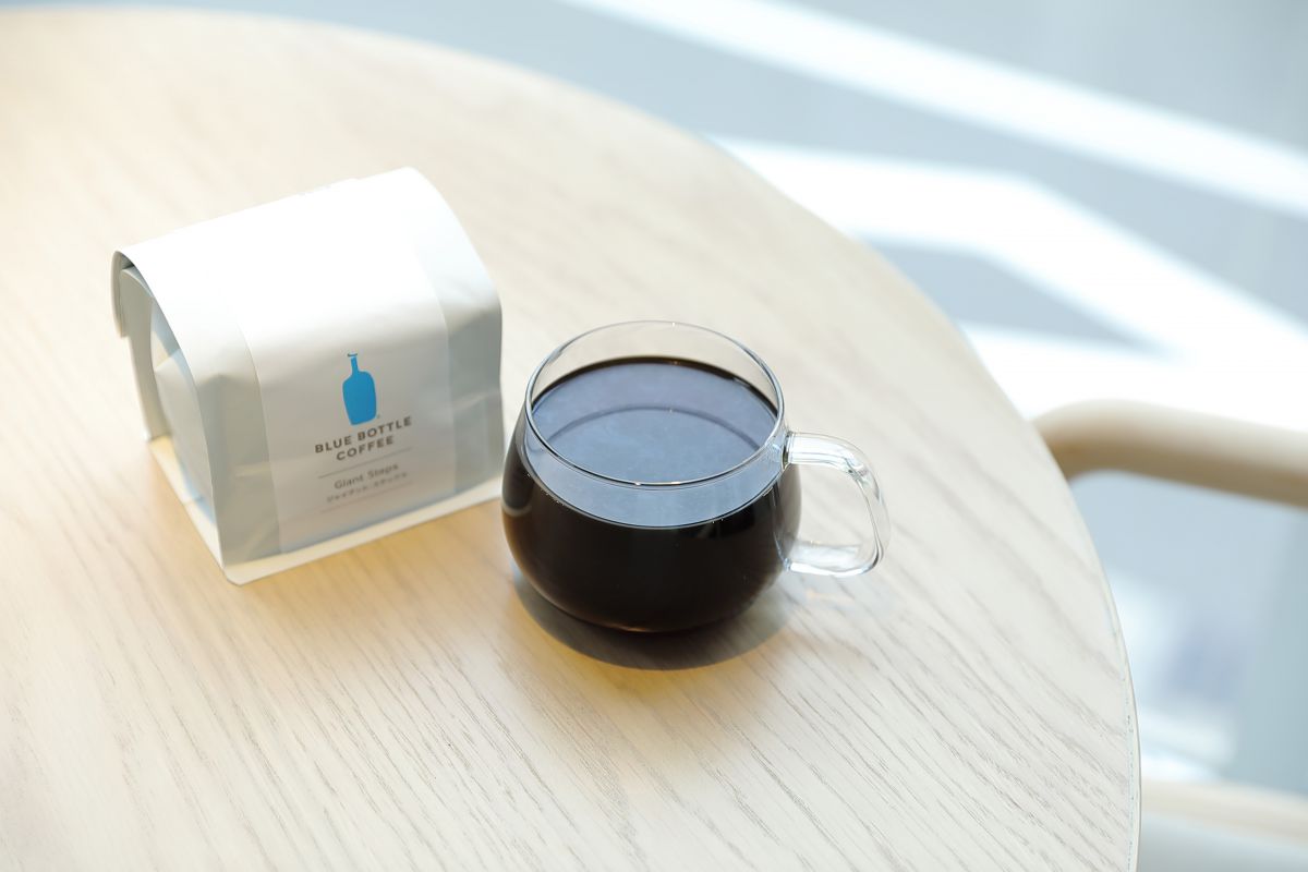 「ブレンド」495円～、「BEANS ジャイアント・ステップス」200g1620円