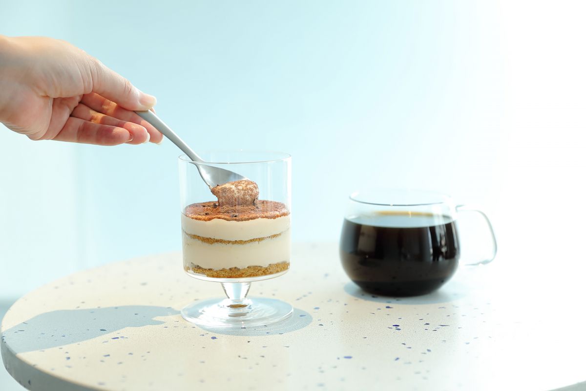 「ティラミス」748 円（イートインのみ） ※提供は13～22時