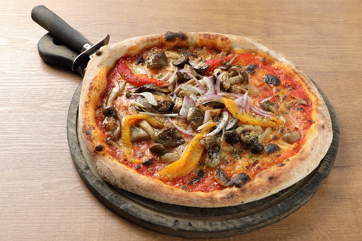 焼きたてピザの香りが食欲をそそる