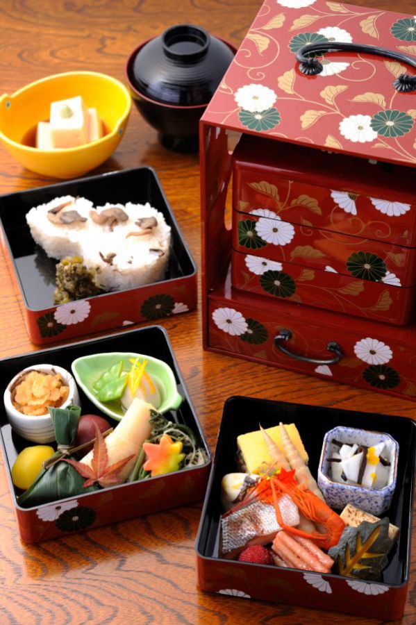 三千草弁当3135円