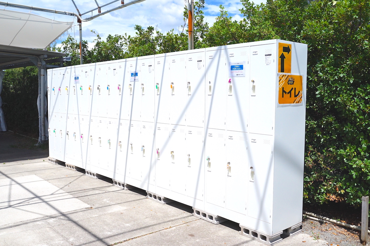 鍵付きロッカーが自由に使えます