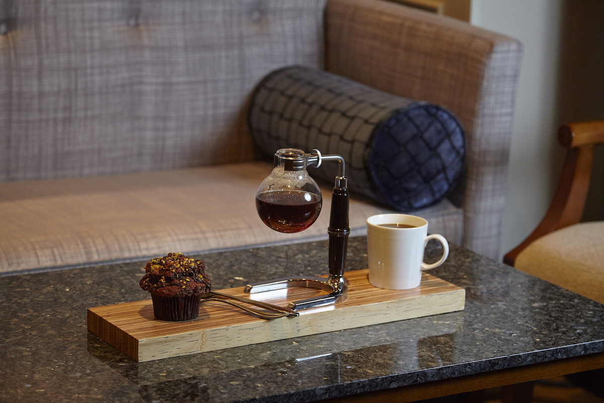 クラシックアメリカンスイーツの「ケーキセット」2200円　※終日提供