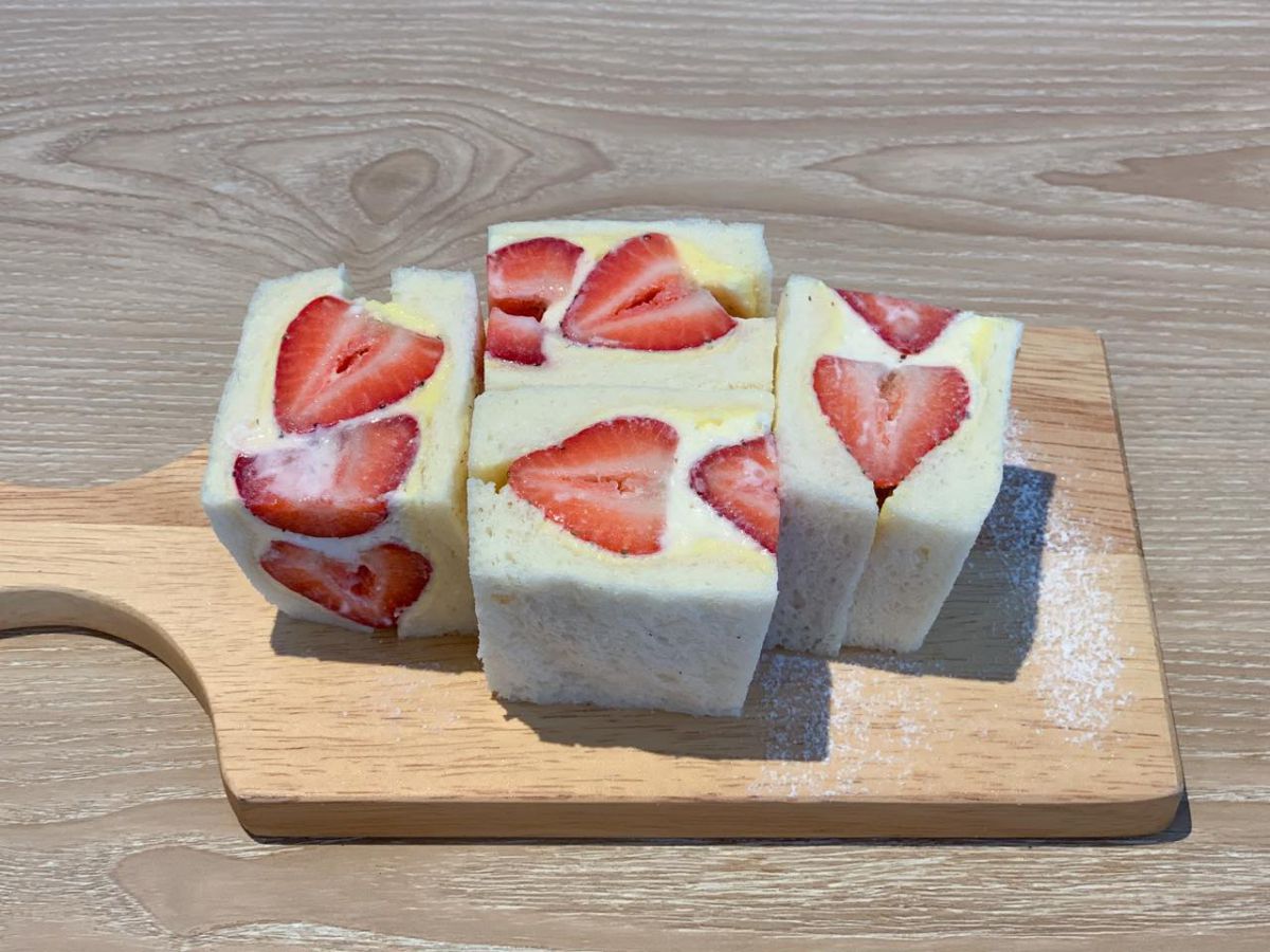 フルーツサンド（いちご）968円