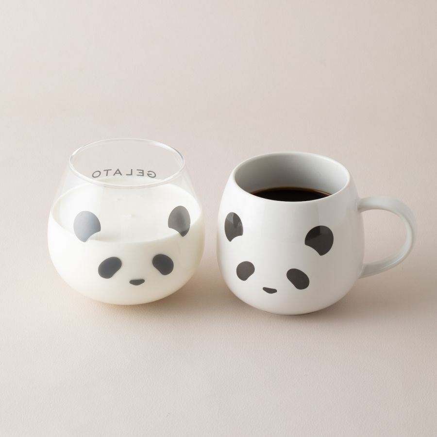 （左）「パンダグラス」1760円、（右）「パンダマグカップ」2200円