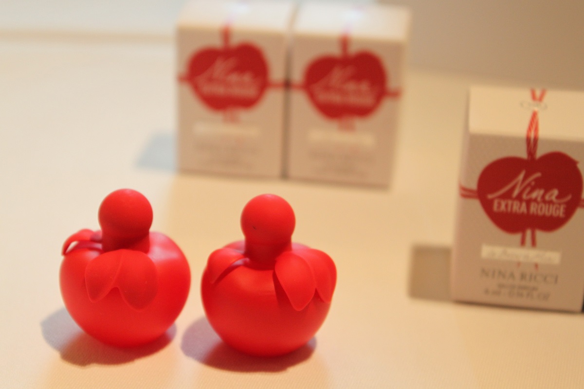 「ニナ エクストラ ルージュ オーデパルファム」※ミニボトル（4ml サイズ）