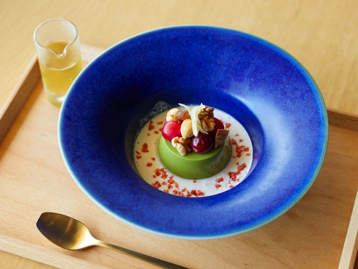 「宇治抹茶プリンのアーモンドスープ仕立て」700円