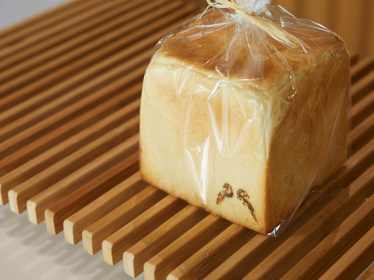 「お宮の角食」600円