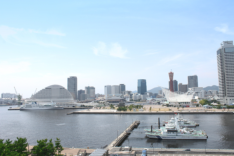 ROOF TOPからは、神戸ベイエリアを一望できる