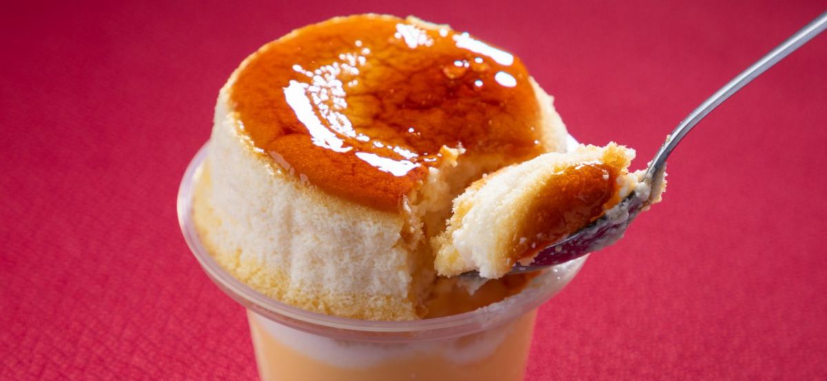 【ファミマ・実食レポ】中日本限定の“スフレ・プリン”はどんな味？地域限定のご当地「りんごのスフレ・プリン〜焼きりんご入り〜」が登場！