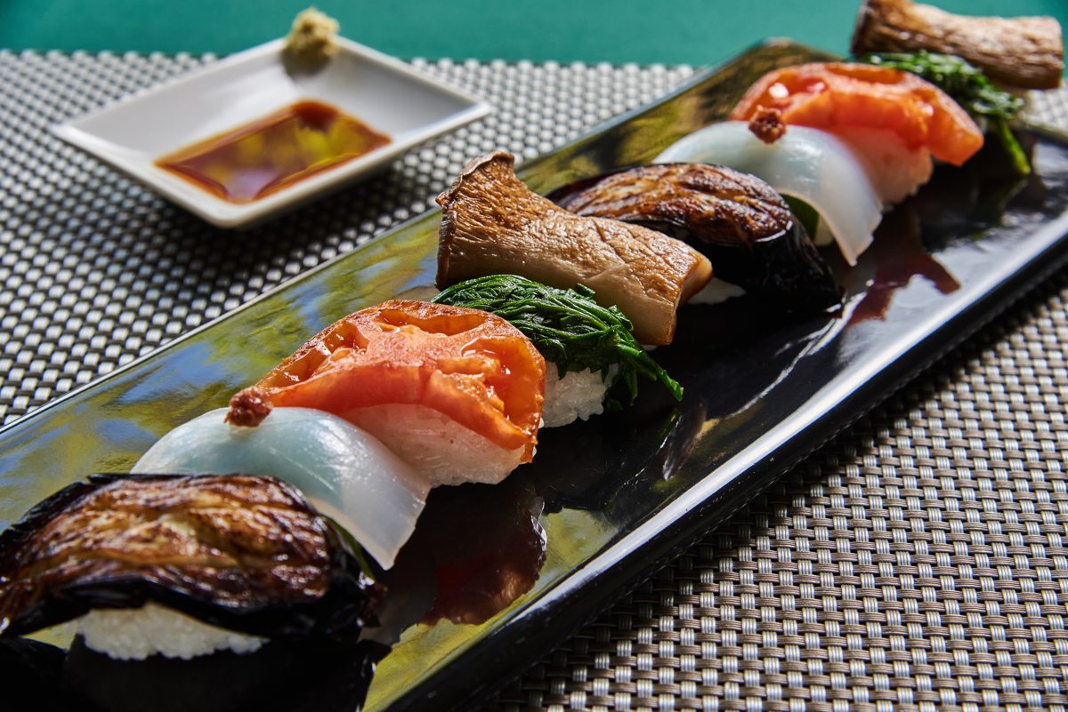 「野菜寿司セット」2453円（お吸い物付き。単品は2145円～）