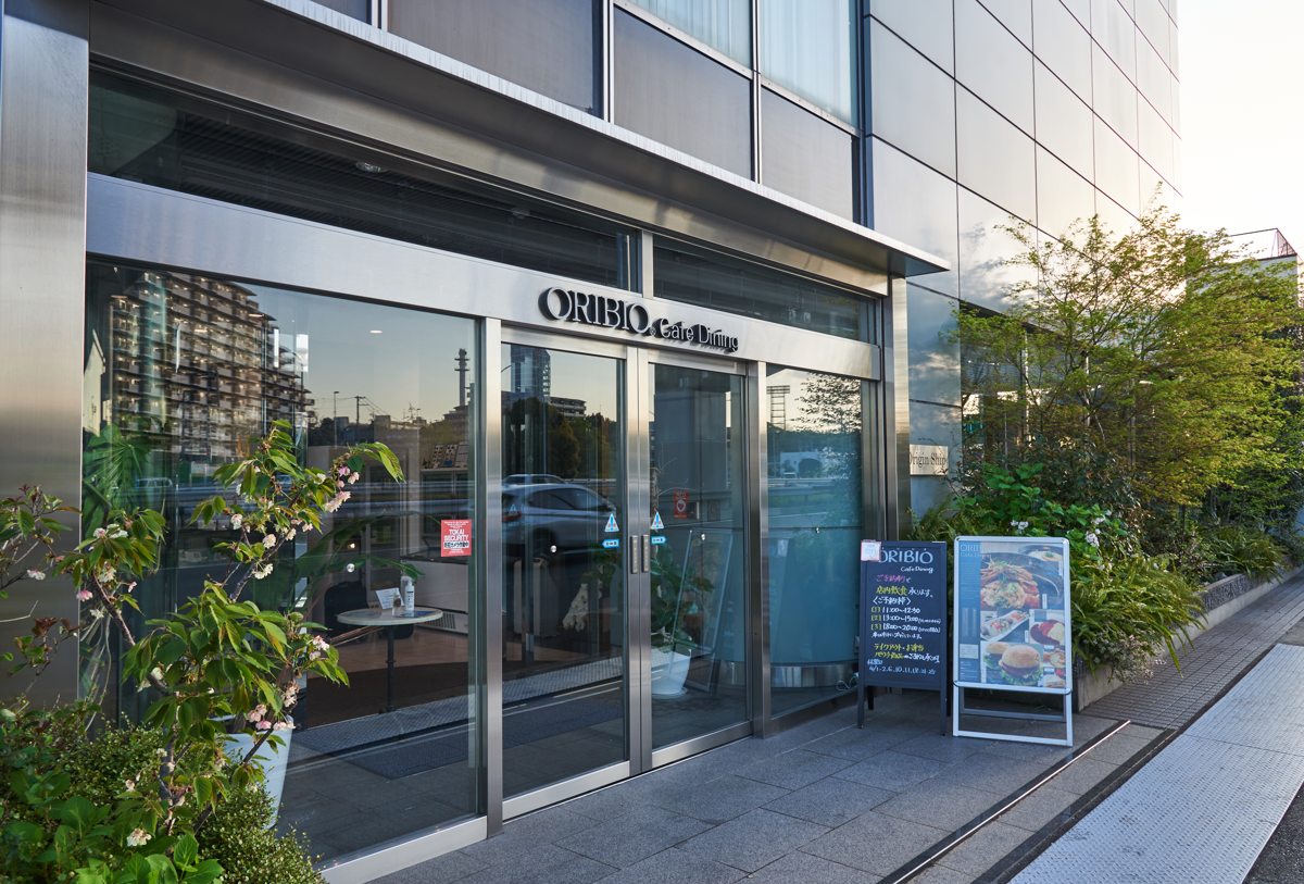 伊丹空港から宇野辺駅まではモノレールで約20分