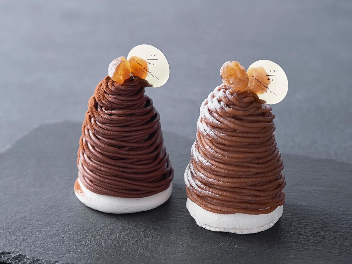 左：「マルコリーニ モンブラン ショコラ」　右：「マルコリーニ モンブラン」カフェ 単品各990円　単品テイクアウト 各864円　※ラム酒使用　アルコール度数約0.4％