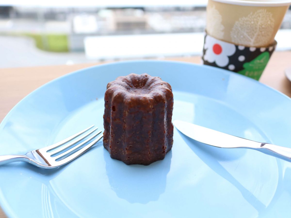 ラム香る 本格ボルドー風カヌレ〜カリカリもちもち〜 275円