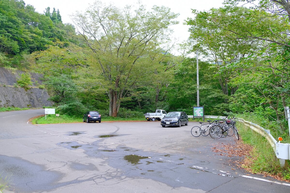 秋保大滝の滝つぼへは駐車場が便利