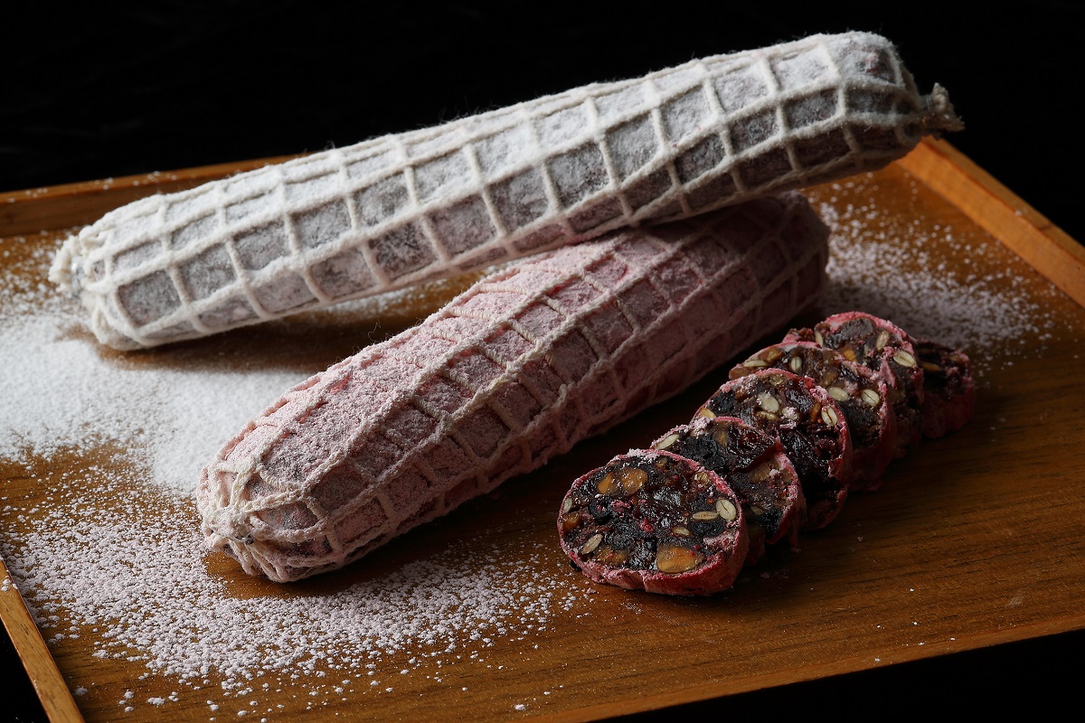 「ベラヴェッカ アン ソシソン」∅2.5×20cm 1550円