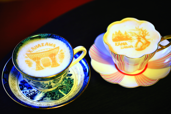 金沢ラテ(お茶うけ付)(各750円)