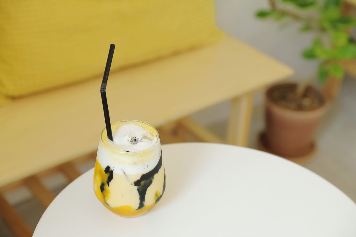 「カボチャ黒ゴマラテ」650 円