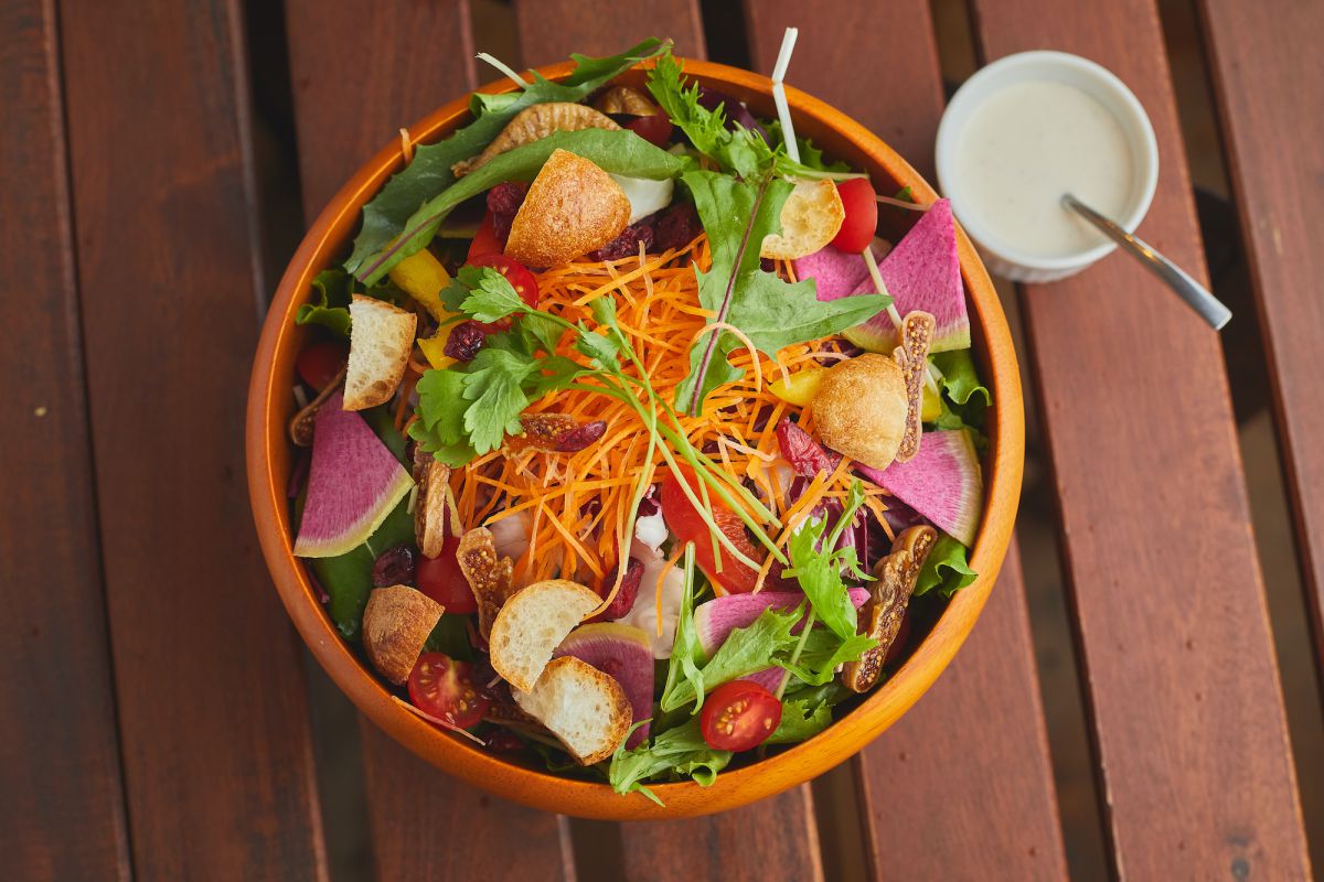 ごほうびサラダボウル000円　+TEA FREE 330円