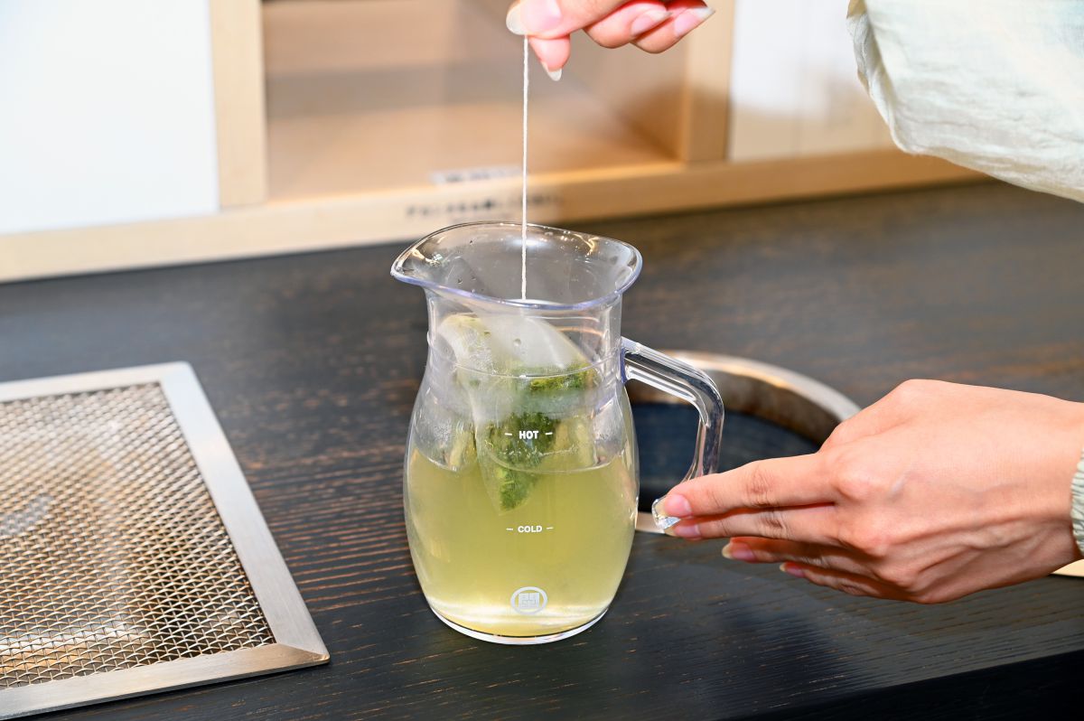 上質な茶葉を使用しているので振っても雑味が出ない