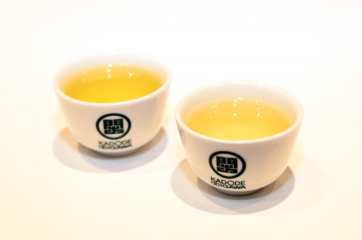 試飲用のオリジナルミニ茶碗はおみやげにもらえます