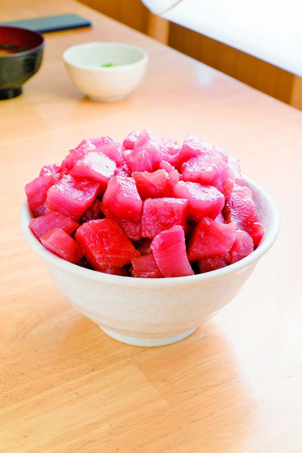 漬けマグロいっぱい丼(1000円)