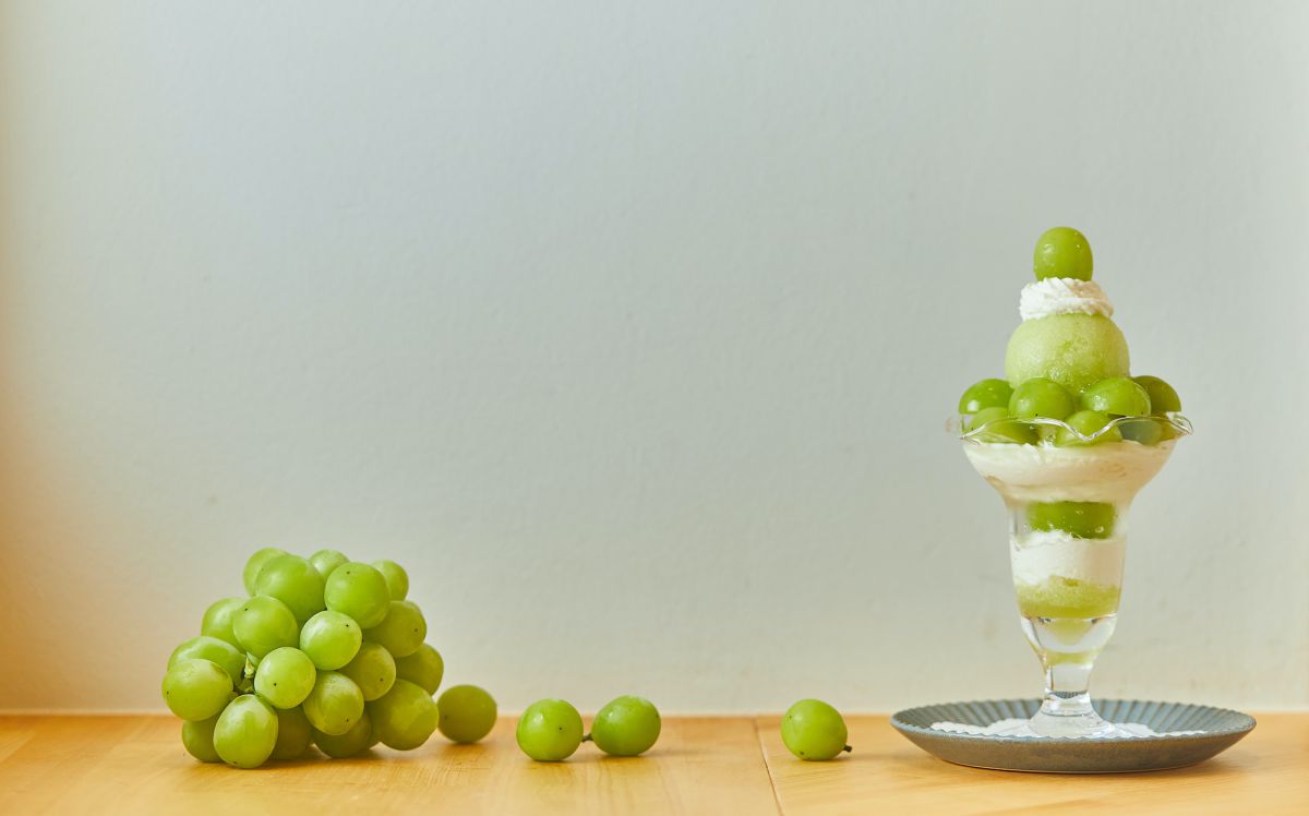 プレミアムシャインマスカットパフェ 1800円