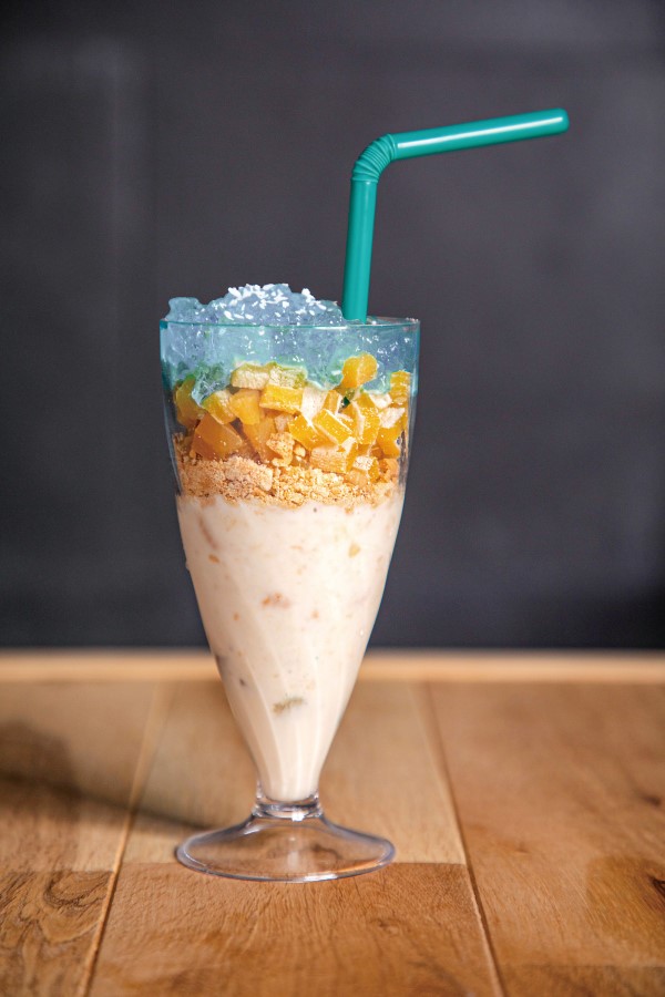 「干し芋シェイク」470円／干し芋シェイク