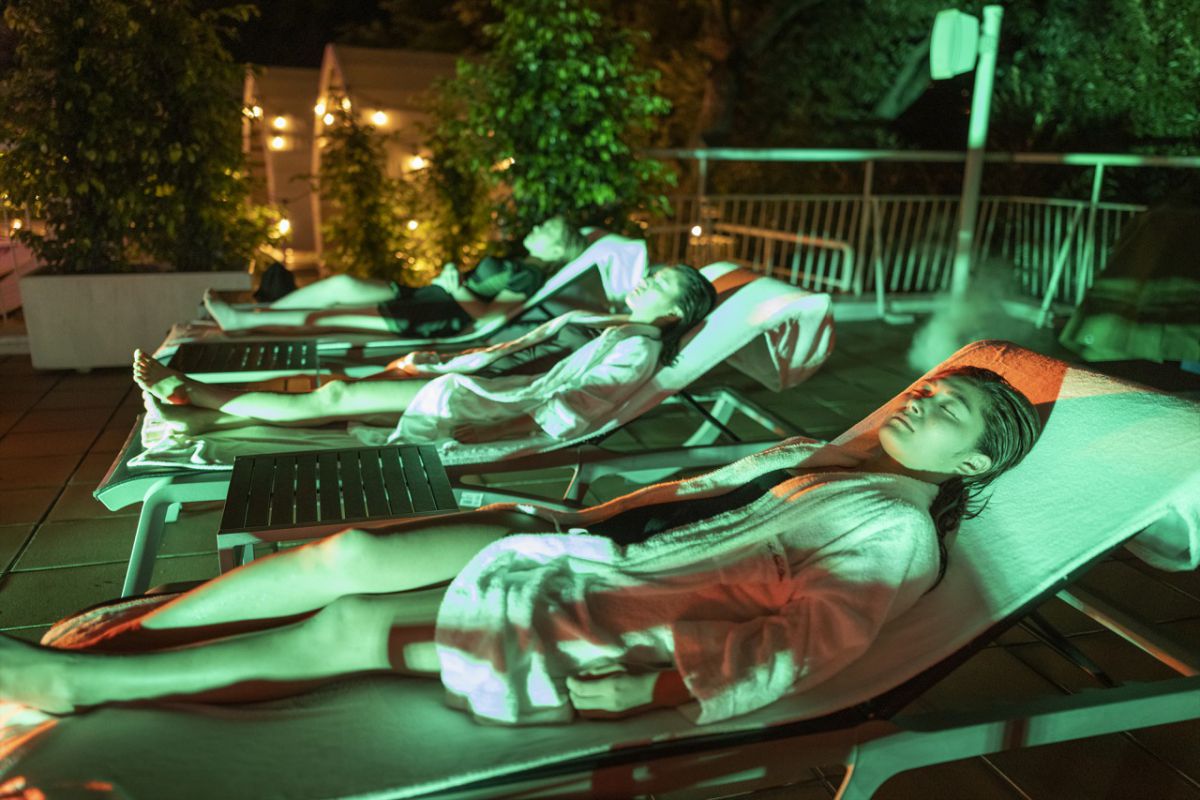 プレミアムエリア「ルアーナ」事前予約制・1組につき＋1万円（税・サービス料 ※アート外気浴体験エリア