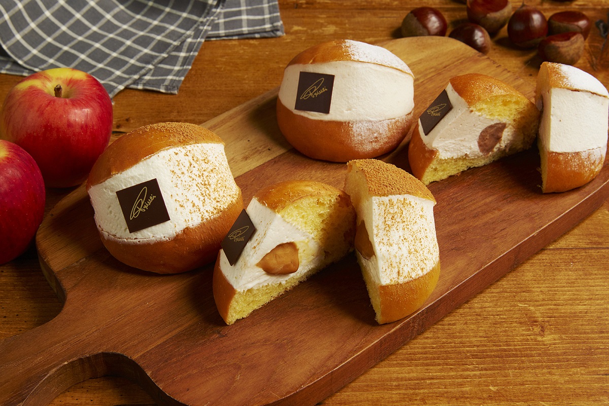 写真左から、「マリトッツォ メーレ＆キャラメッロ」497円（持ち帰り）、「マリトッツォ マローネ」454円（持ち帰り）