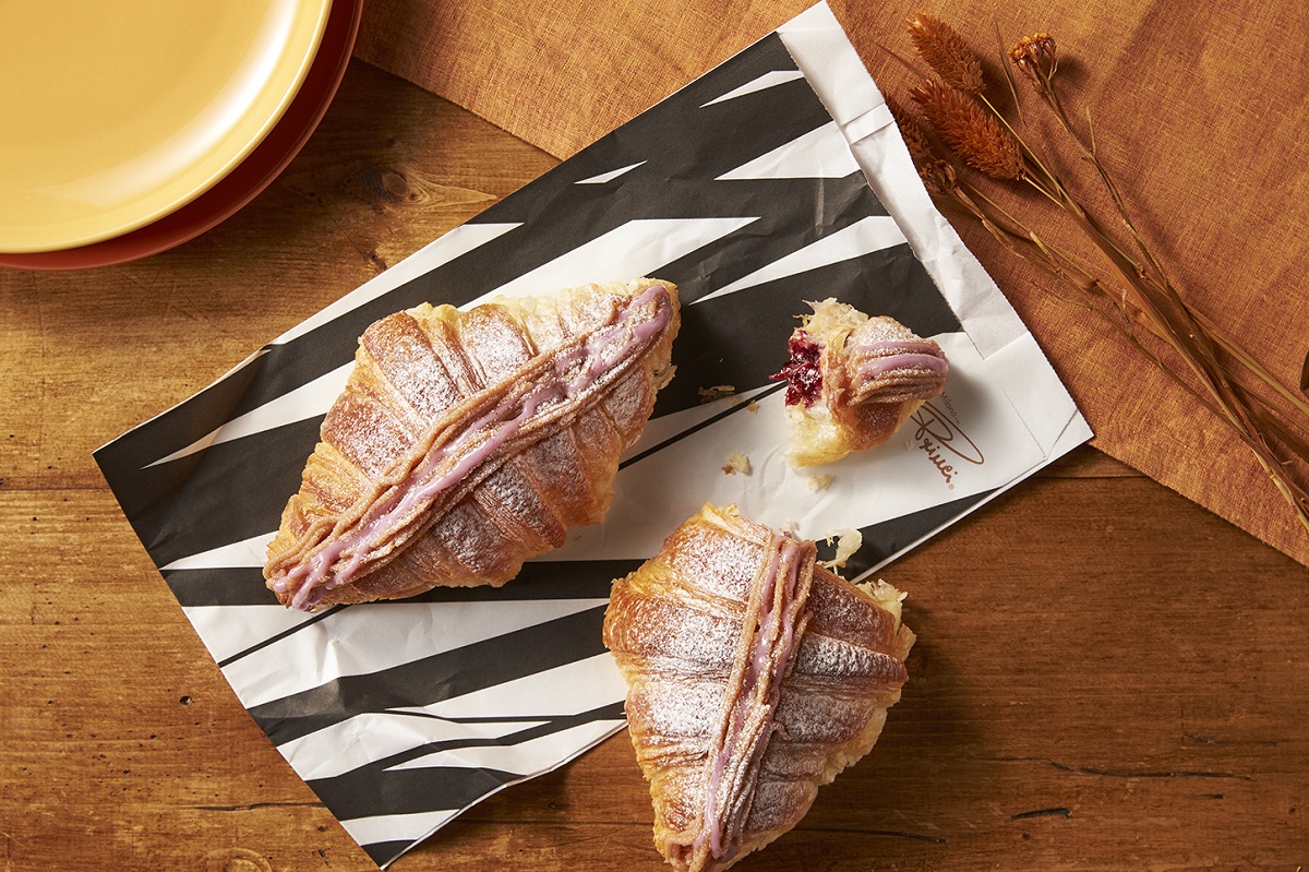 「コルネッティ マローネ カシス」 411円（持ち帰り）