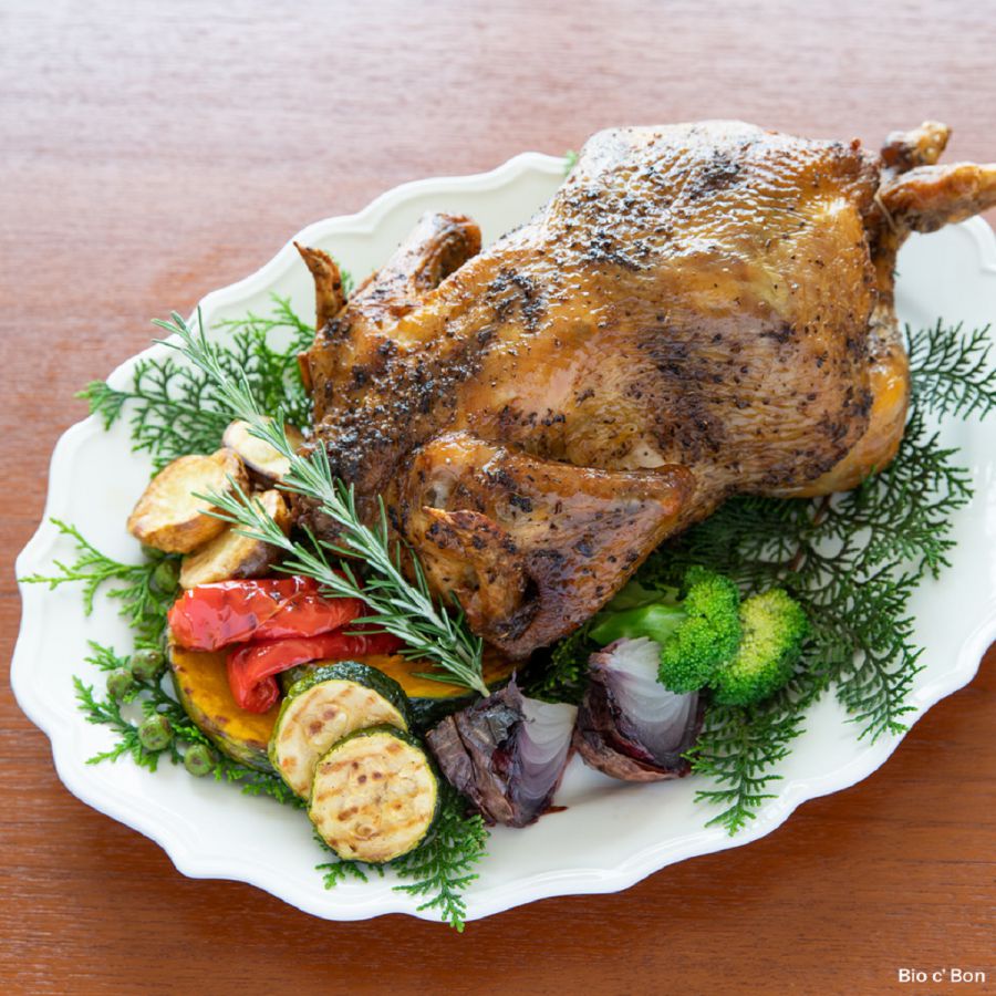 秋川牧園　３種のハーブ香る丸どり（１羽）,２９９円（本体価格 ３,９８０円） 大きさ：約２.２㎏（調理前の重さとなります。）