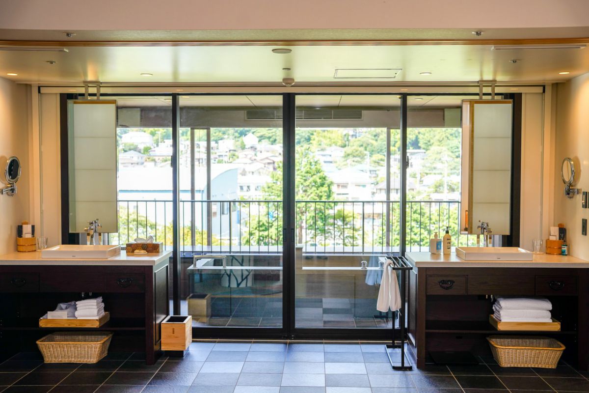 「プレミアスイート」のダブルシンク