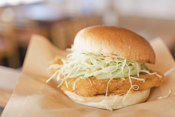 深海魚バーガー700円