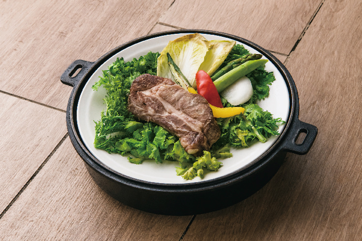 下田さん家の熟成豚スペアリブの山葵蒸しと季節の蒸し野菜