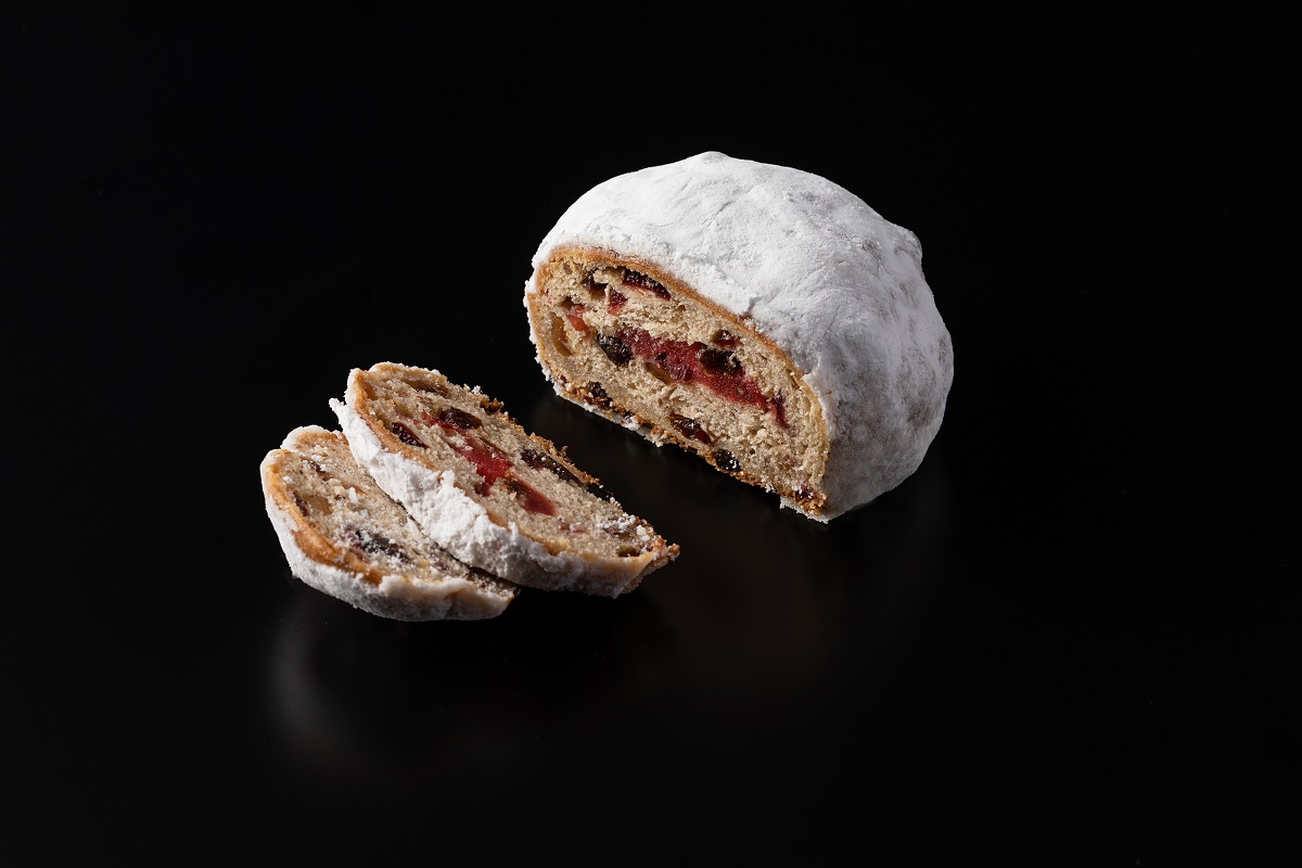 オリジナル シュトーレン〈大〉￥2,500〈小〉￥1,200 [大 高さ7cm×幅12cm ] [小 高さ5cm×幅10cm ]