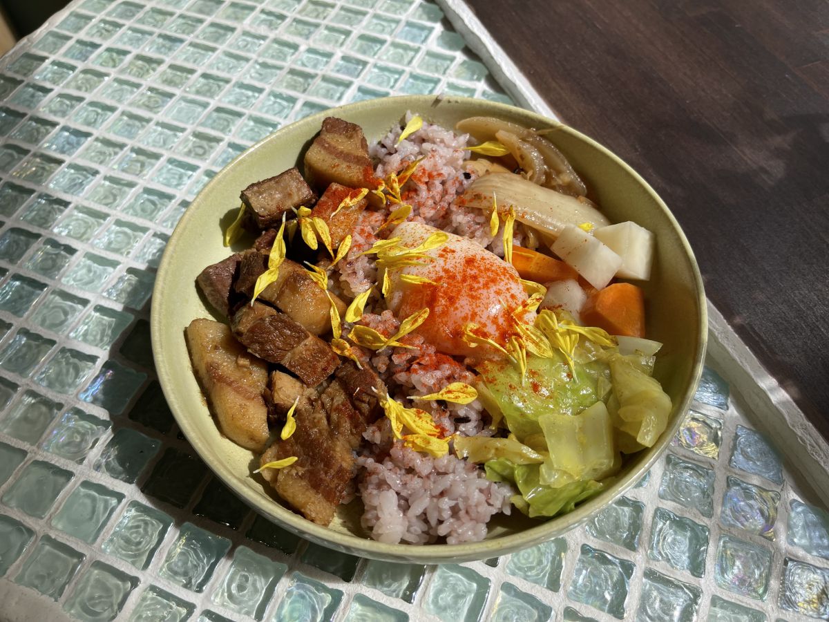 「クラフトルーローハン」1200円