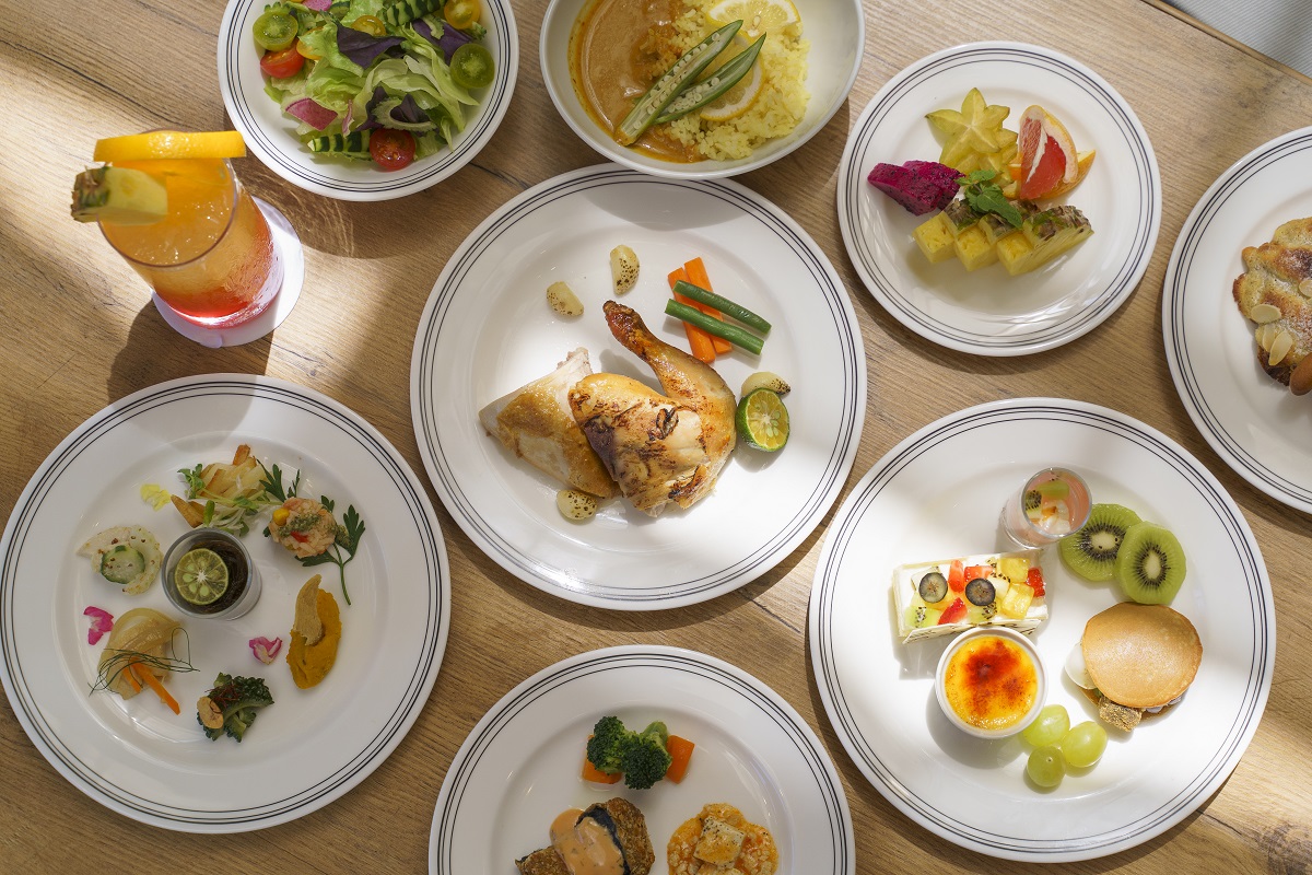 ランチの一例。ランチブッフェ2700円、ディナーブッフェ6000円