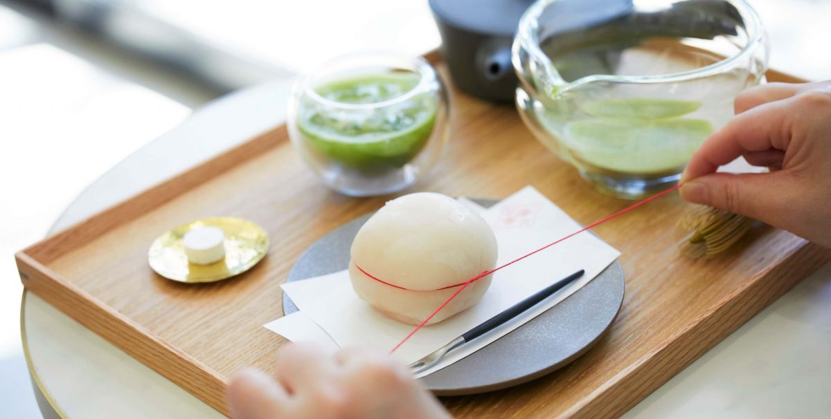 赤い糸でご縁を結ぶ!? フルーツ大福専門店「鎌倉 果実大福 華菱 鎌倉本店」へ