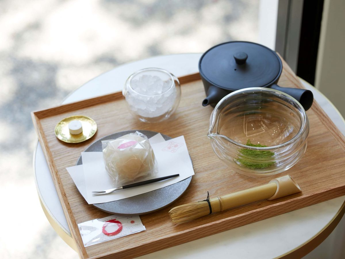 「お好きな大福＋抹茶（748円）」のセット（今回は「山北温室みかん」810円＋「抹茶」748円＝1558円）