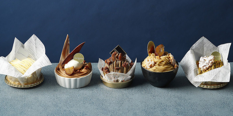 左から「フロマージュブランとりんごのモンブラン」850円、「バニラクリーム クランブル マロンクリーム」950円、「ほうじ茶のスフレチーズ モンブランスタイル」1050円、「スペシャル モンブラン」800円、「モンブラン ピスタチオ」1050円
