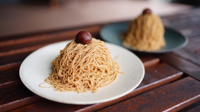 サブリナ パスタ＆クラムチャウダー「生搾りモンブラン」1650円、（小）1210円