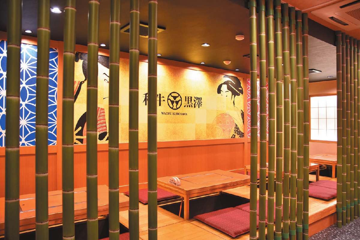 家族連れ、大人数に人気の掘りごたつ式の座席もあります