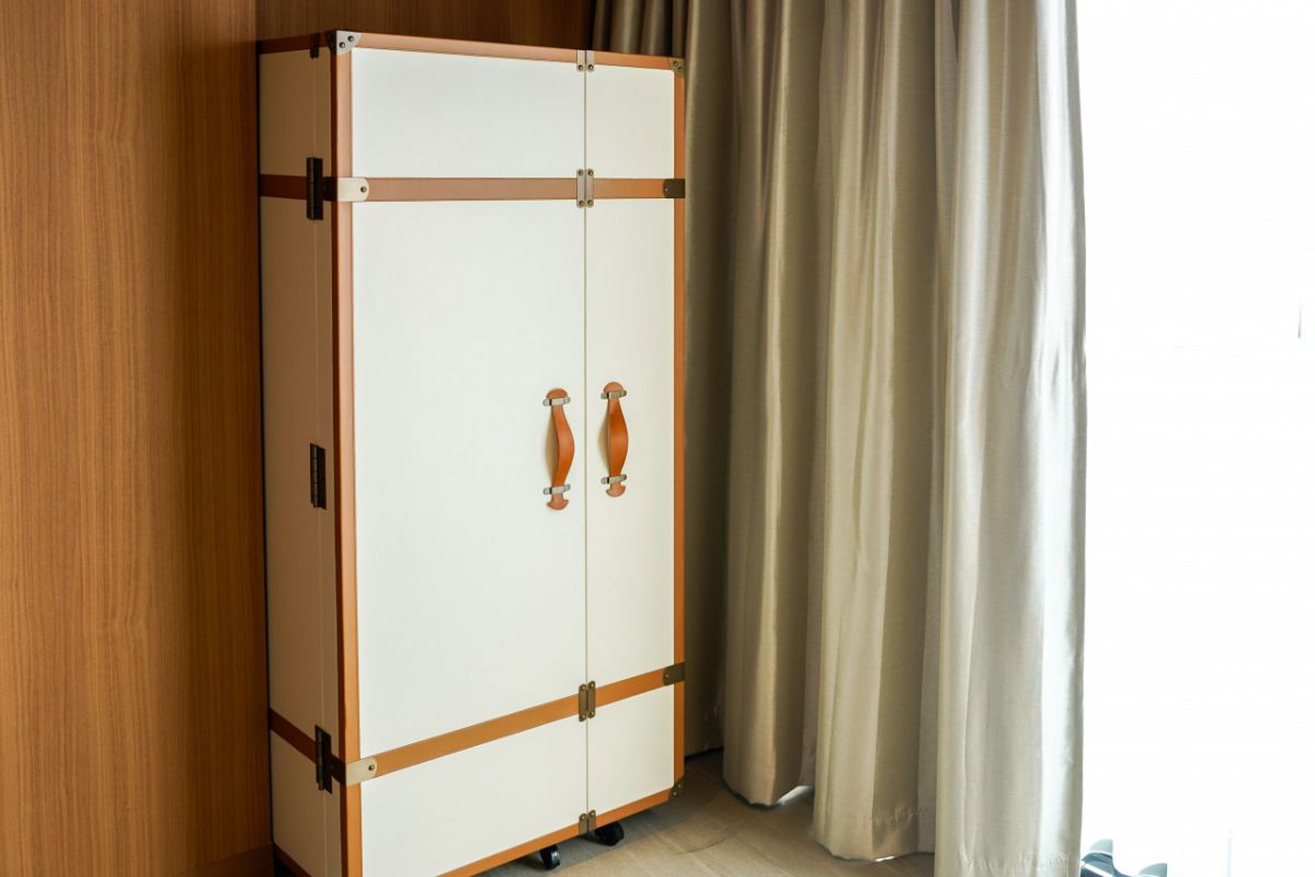 船旅用のトランクをイメージして作られたプライベートバー