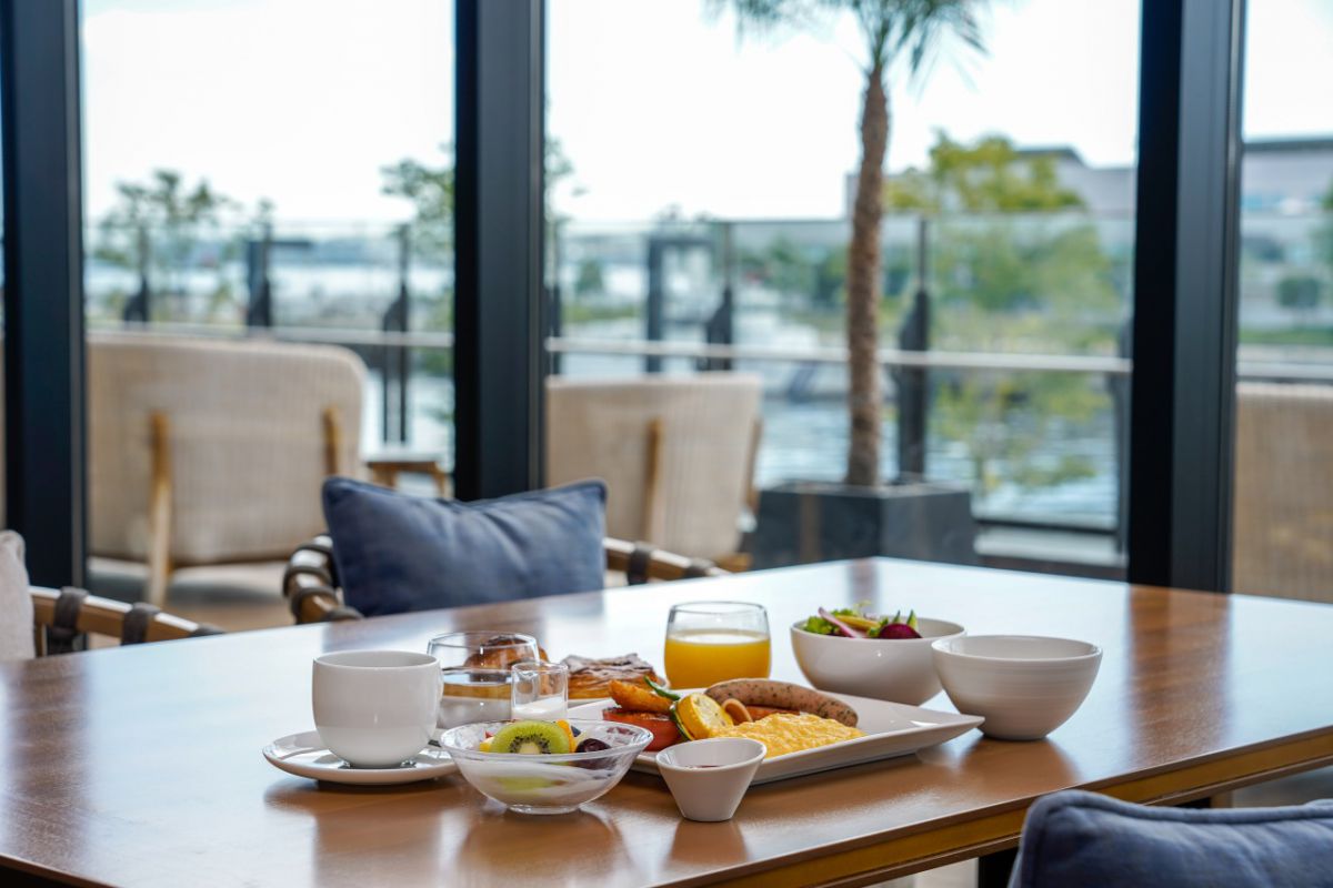 「ピアニック」以外の朝食は、レストラン＆バー「Larboard」にていただきます