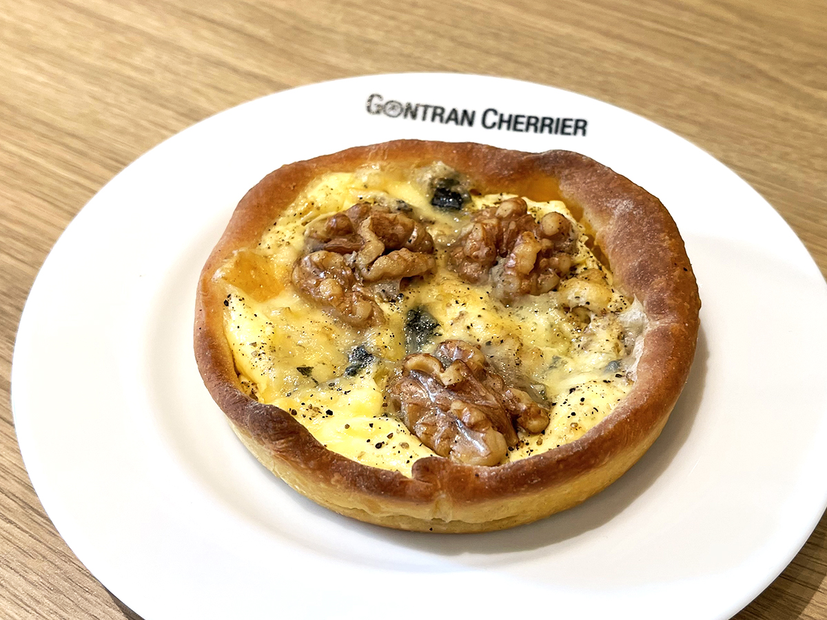 「チーズとクルミのタルト」460円