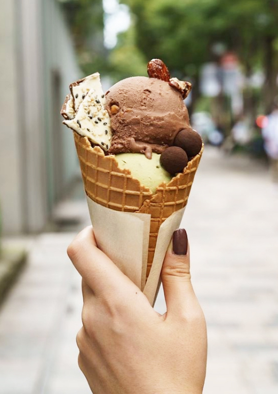 「アイス ダブル」 780円　※コーンとカップから選べます。